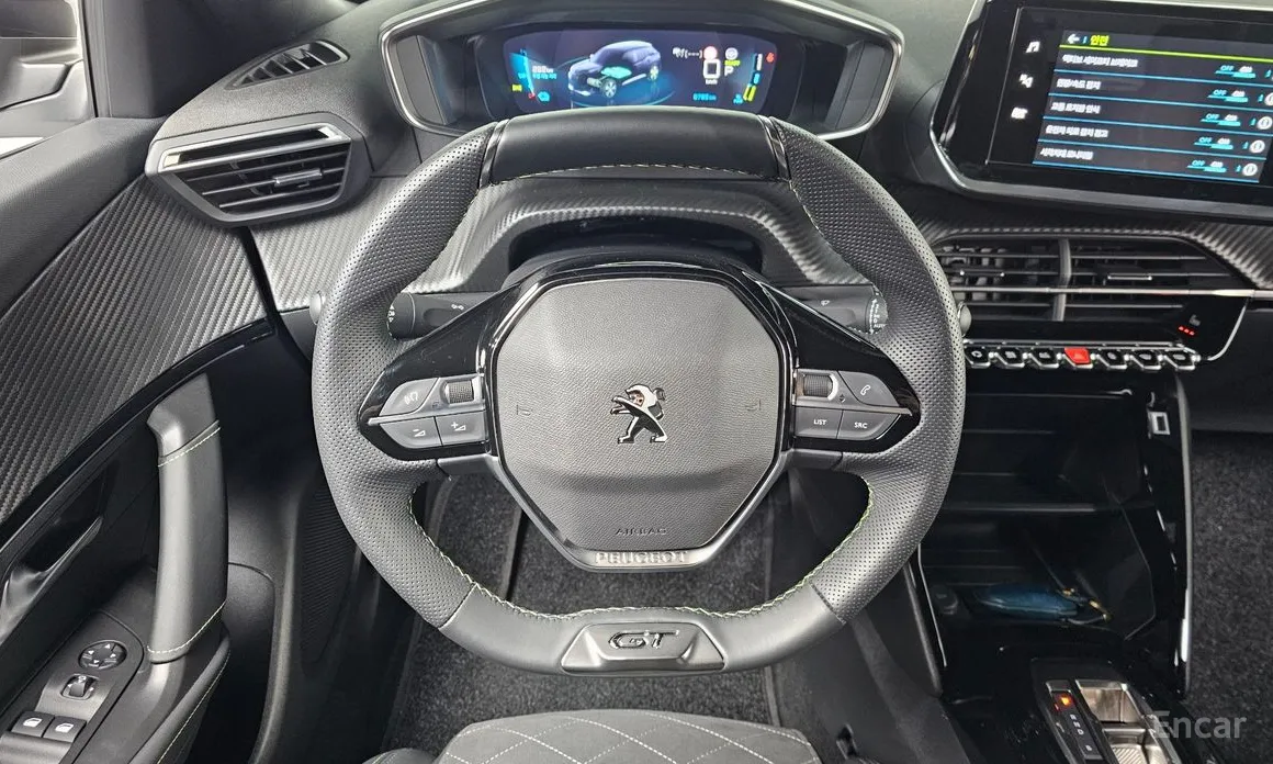 Фото 13 - Peugeot 2008