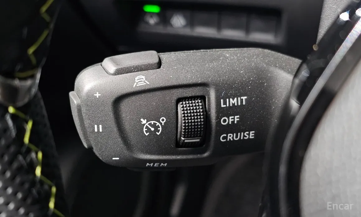 Фото 14 - Peugeot 2008