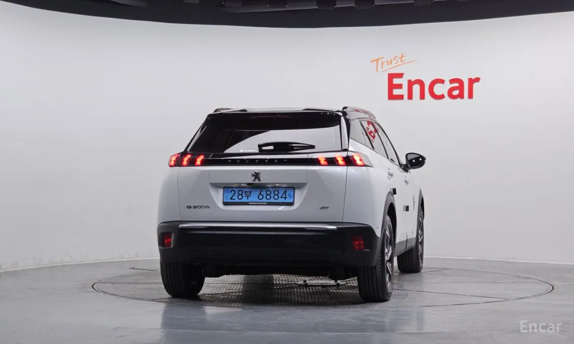 Фото 4 - Peugeot 2008