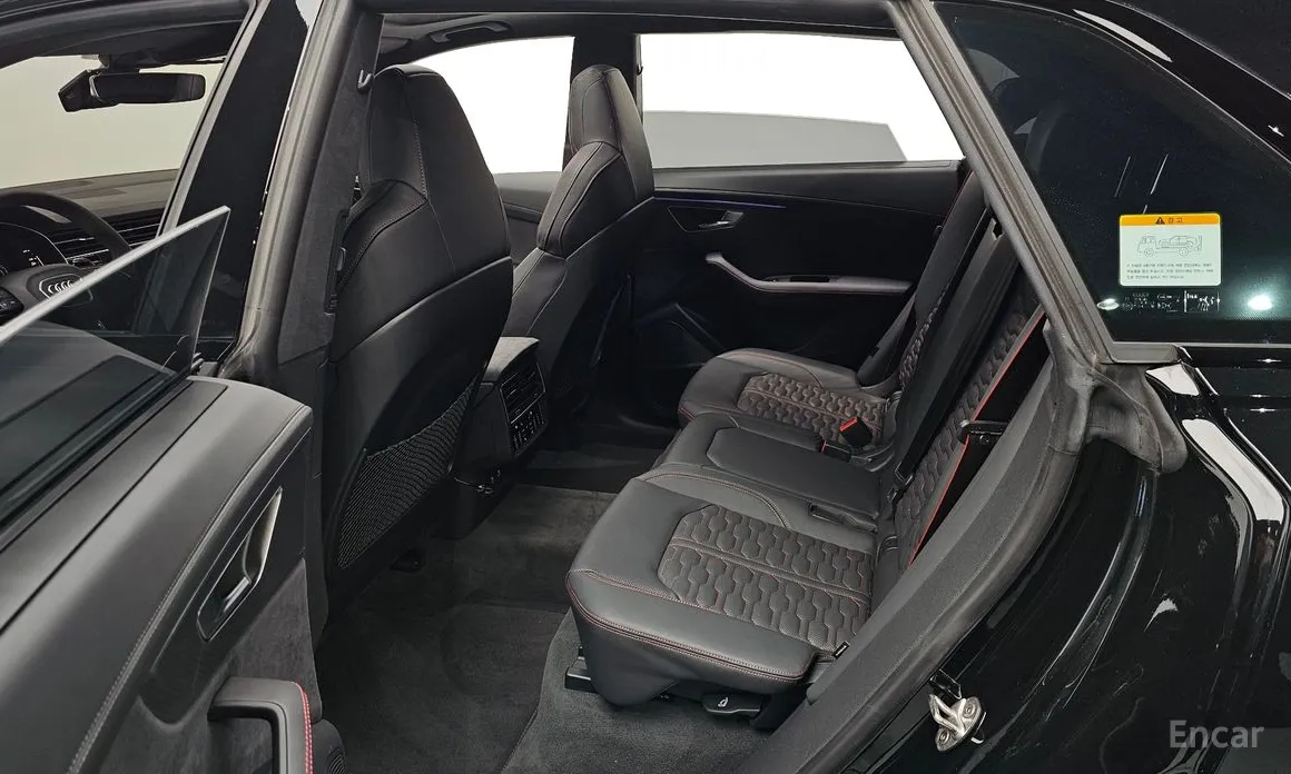 Фото 12 - Audi RS Q8