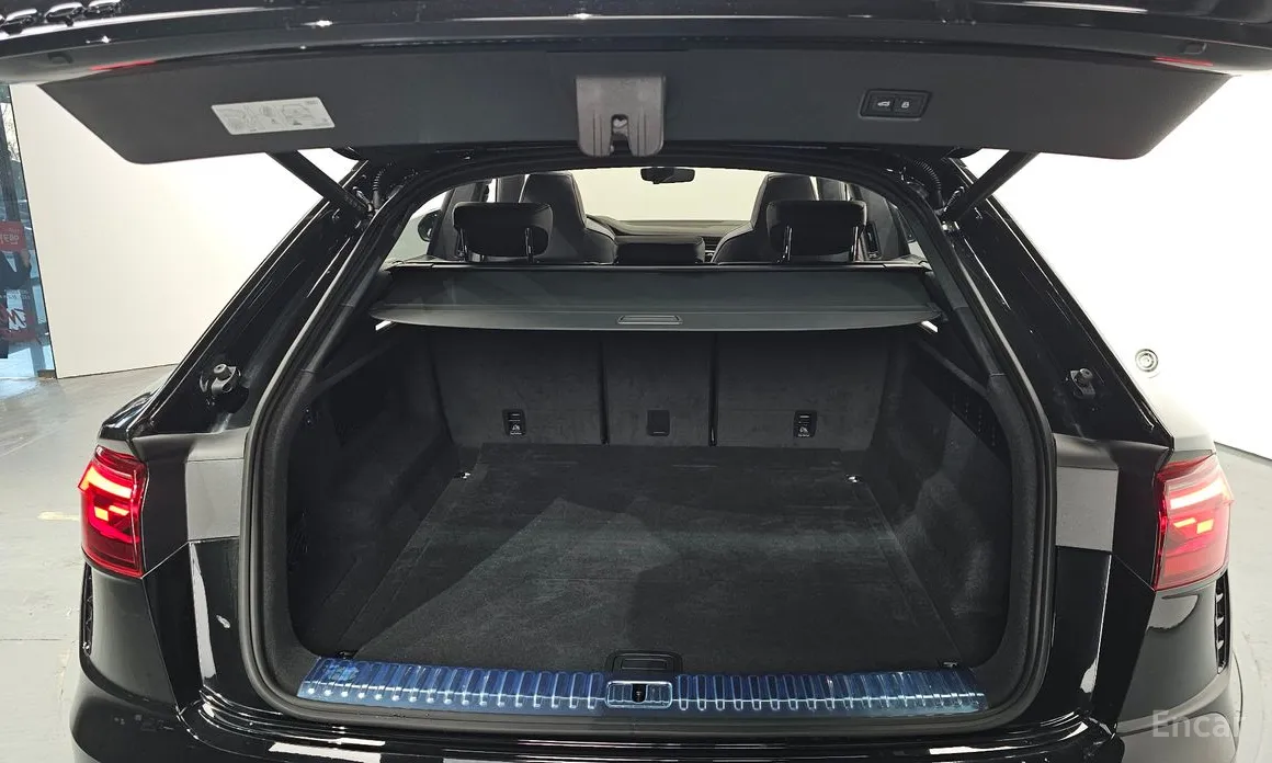 Фото 20 - Audi RS Q8