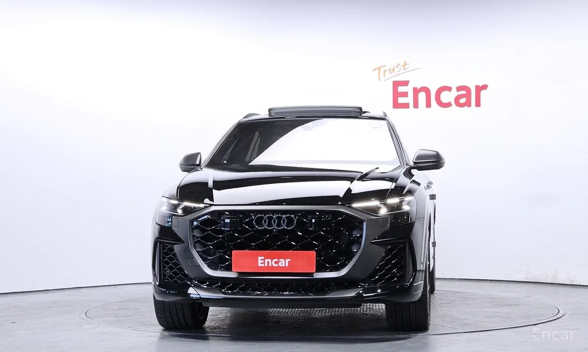 Фото 3 - Audi RS Q8