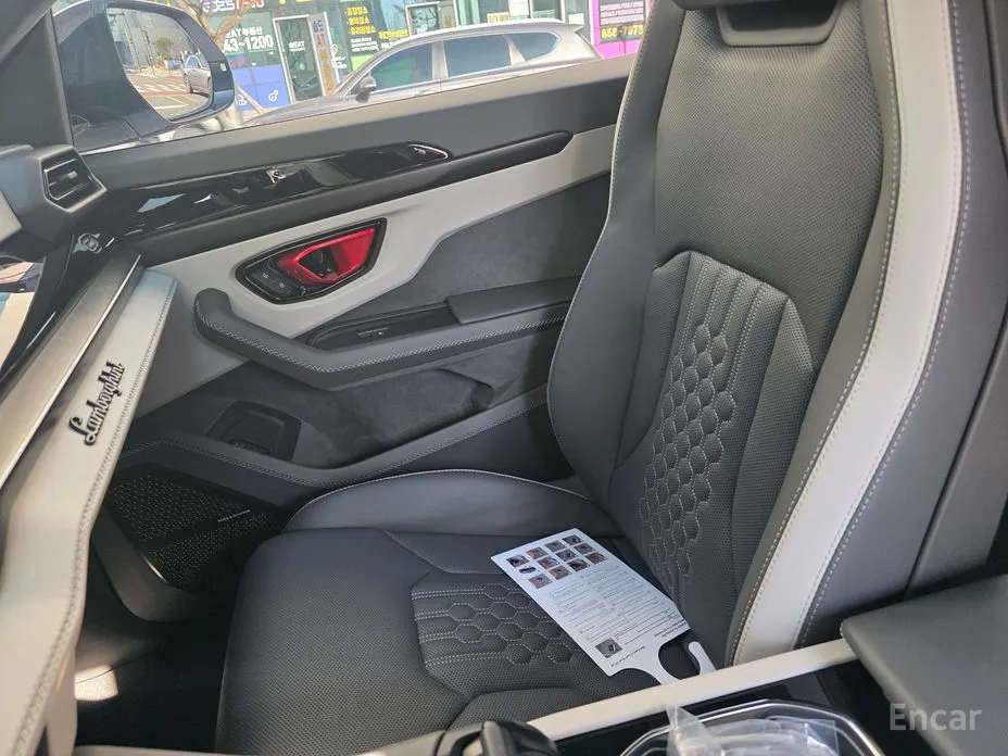 Фото 9 - Lamborghini Urus