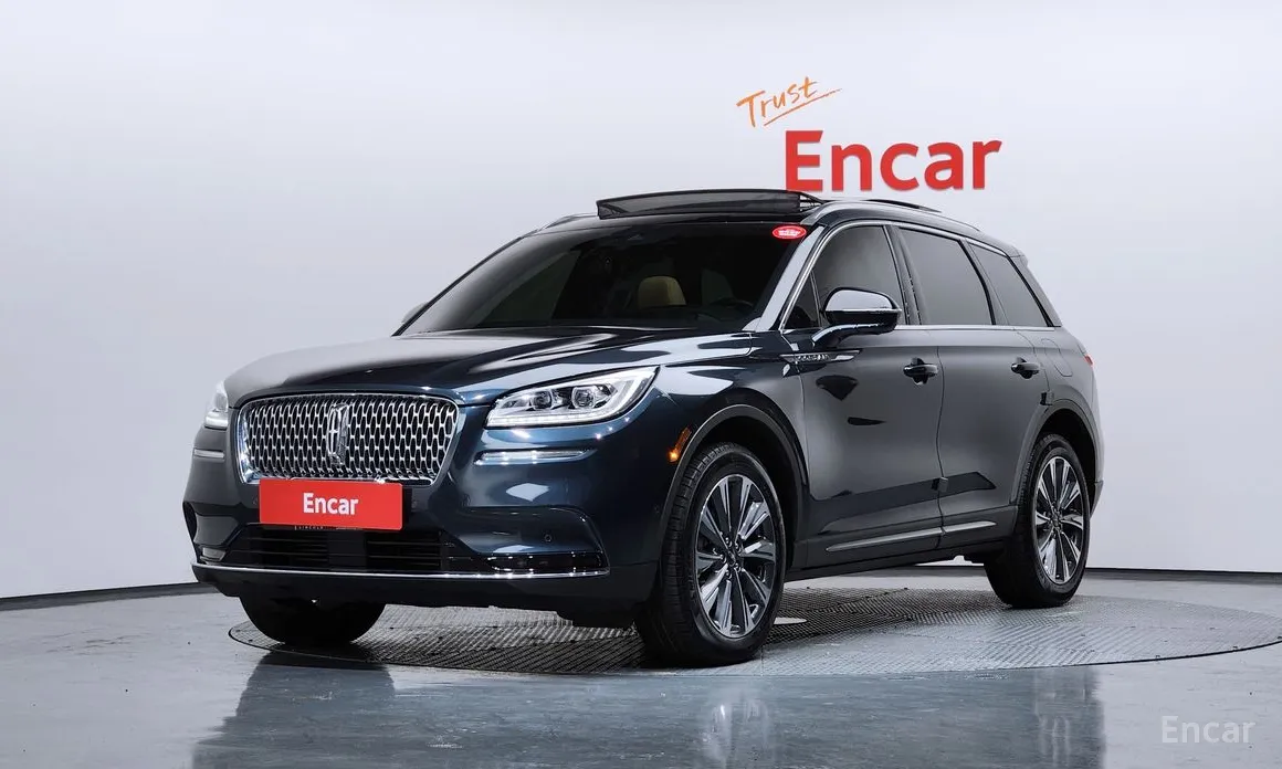 Фото 1 - Lincoln Corsair