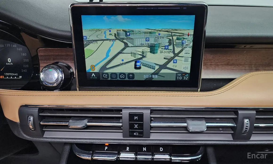 Фото 14 - Lincoln Corsair