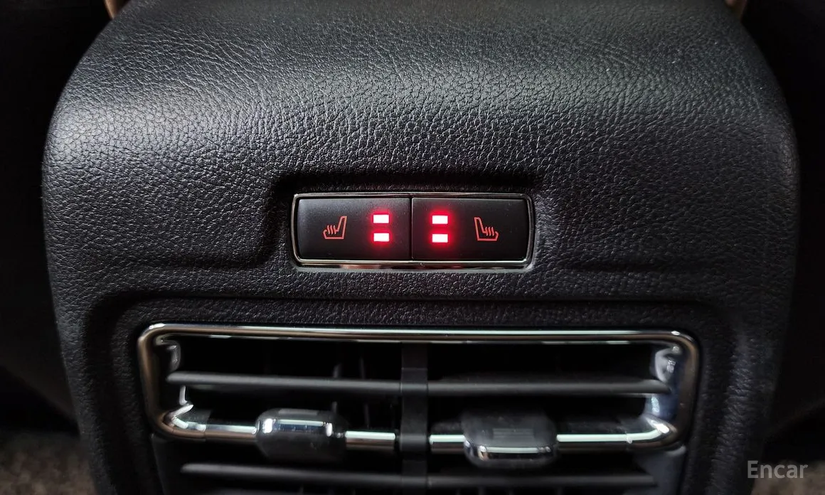 Фото 19 - Lincoln Corsair