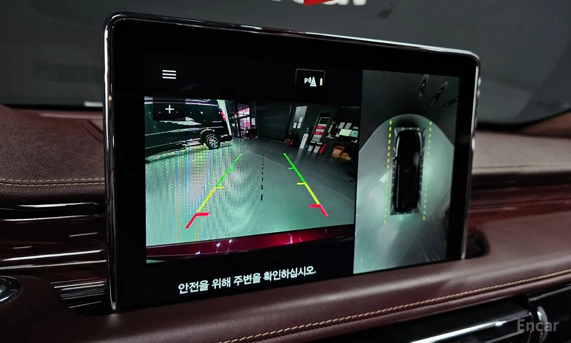 Фото 15 - Lincoln Aviator