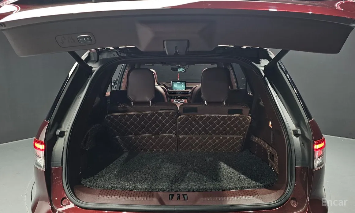 Фото 20 - Lincoln Aviator