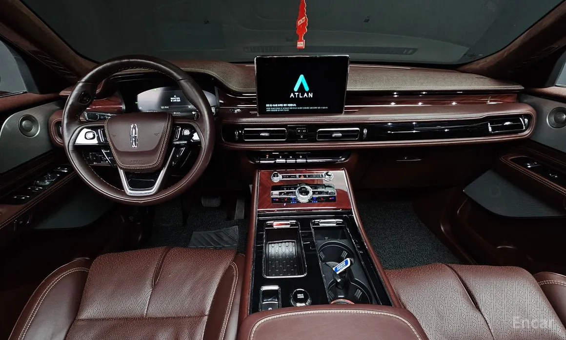 Фото 7 - Lincoln Aviator