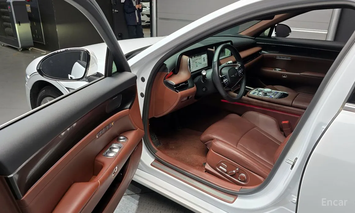 Фото 11 - Genesis G90