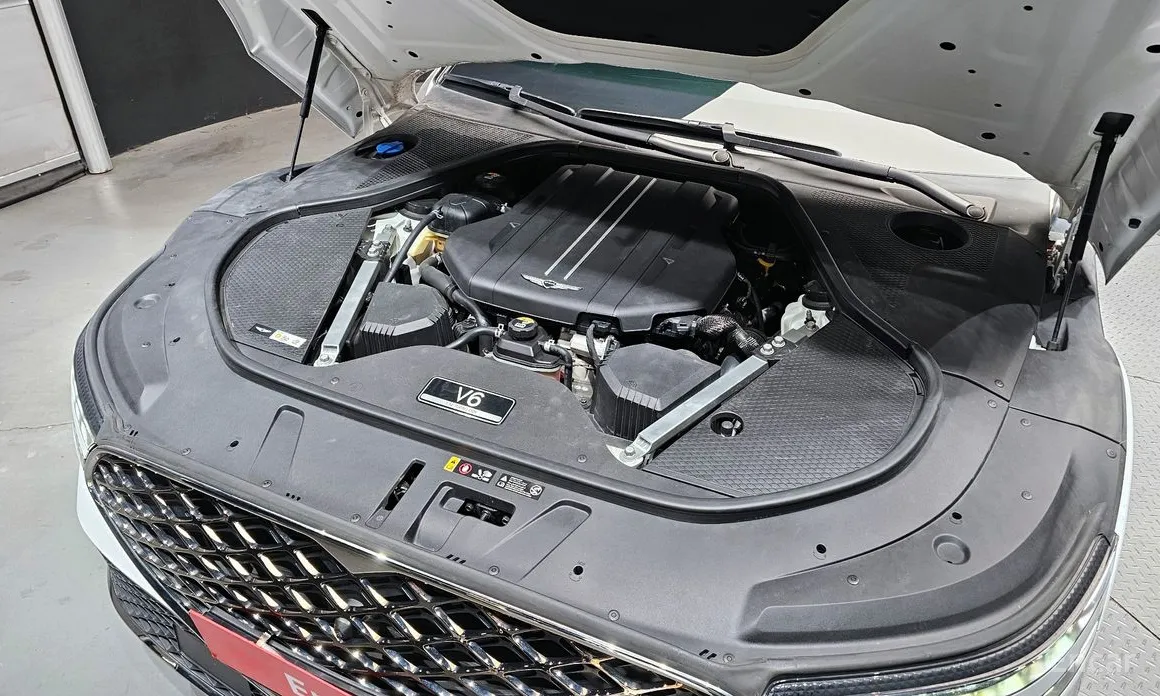 Фото 6 - Genesis G90