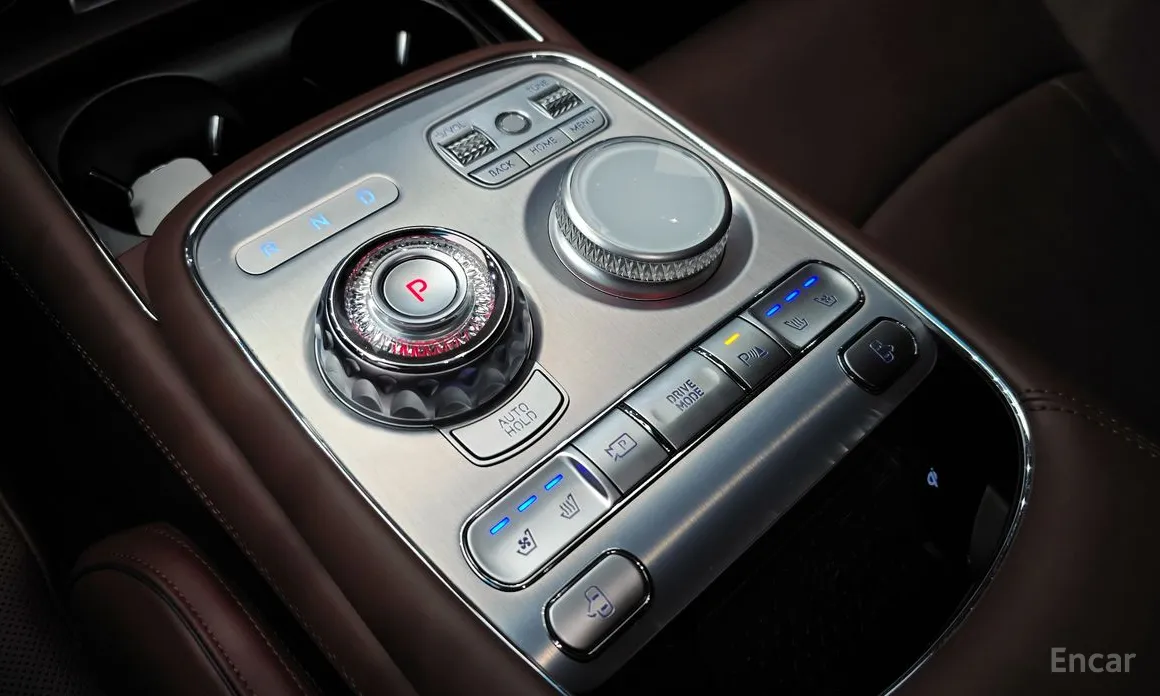 Фото 9 - Genesis G90