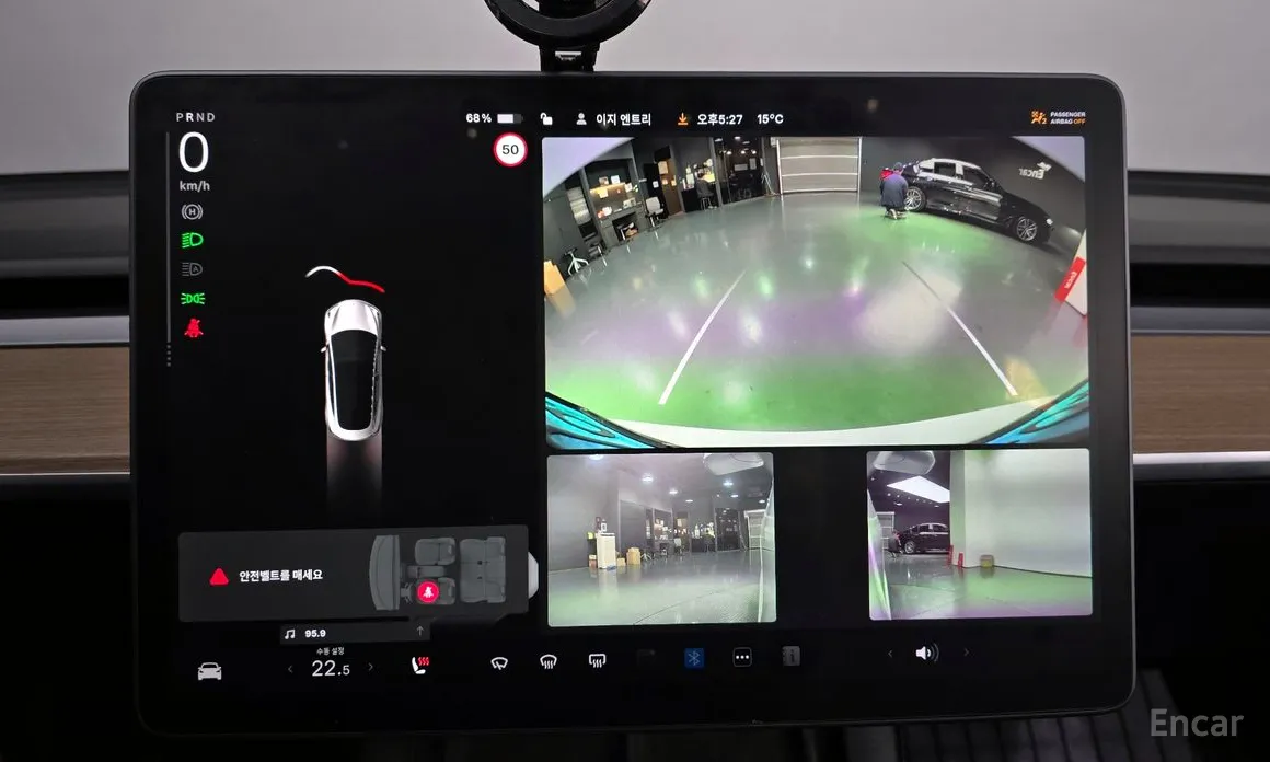 Фото 15 - Tesla Model 3