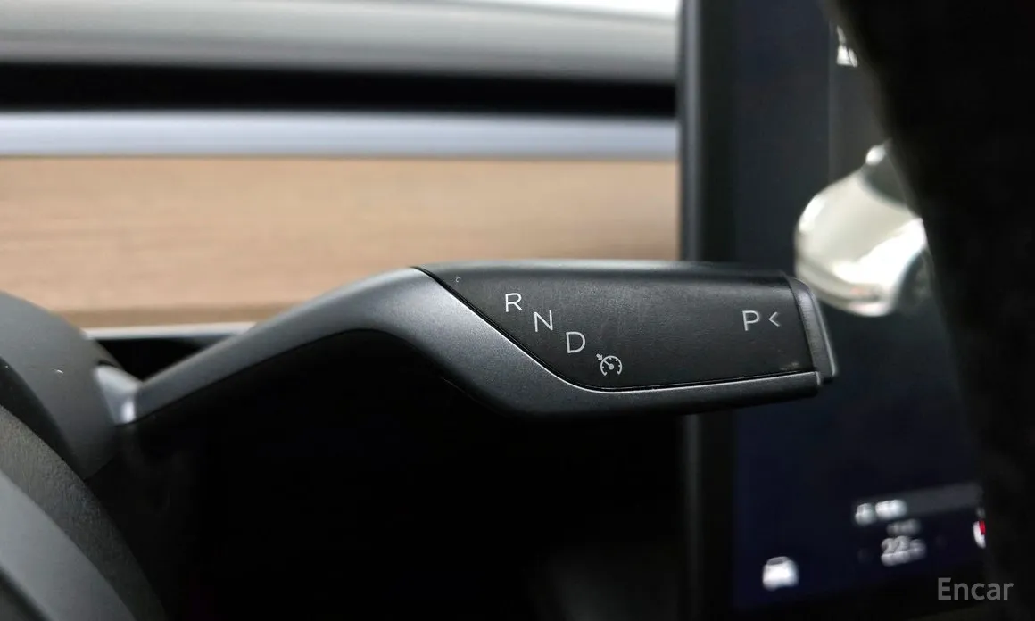 Фото 9 - Tesla Model 3