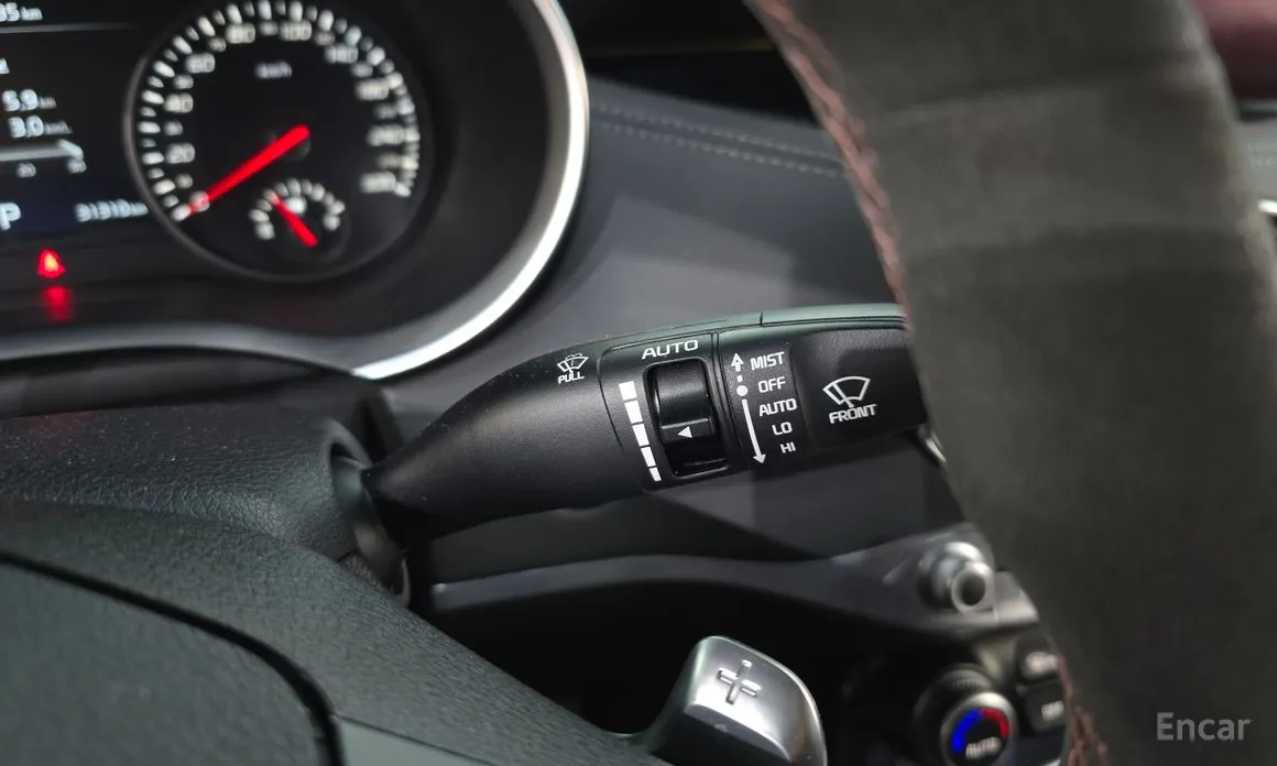 Фото 18 - Kia Stinger