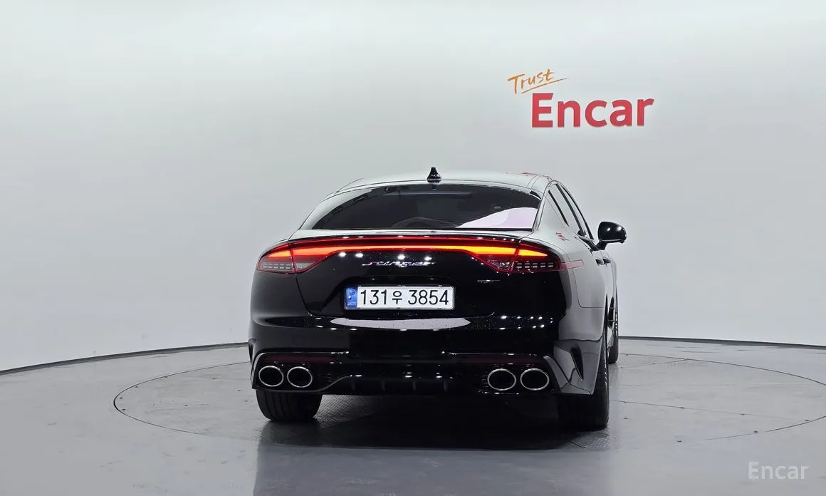 Фото 4 - Kia Stinger