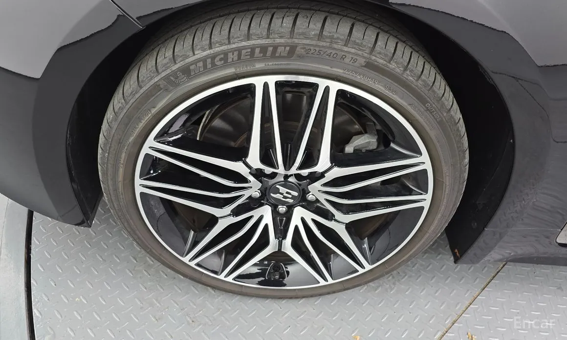 Фото 5 - Kia Stinger