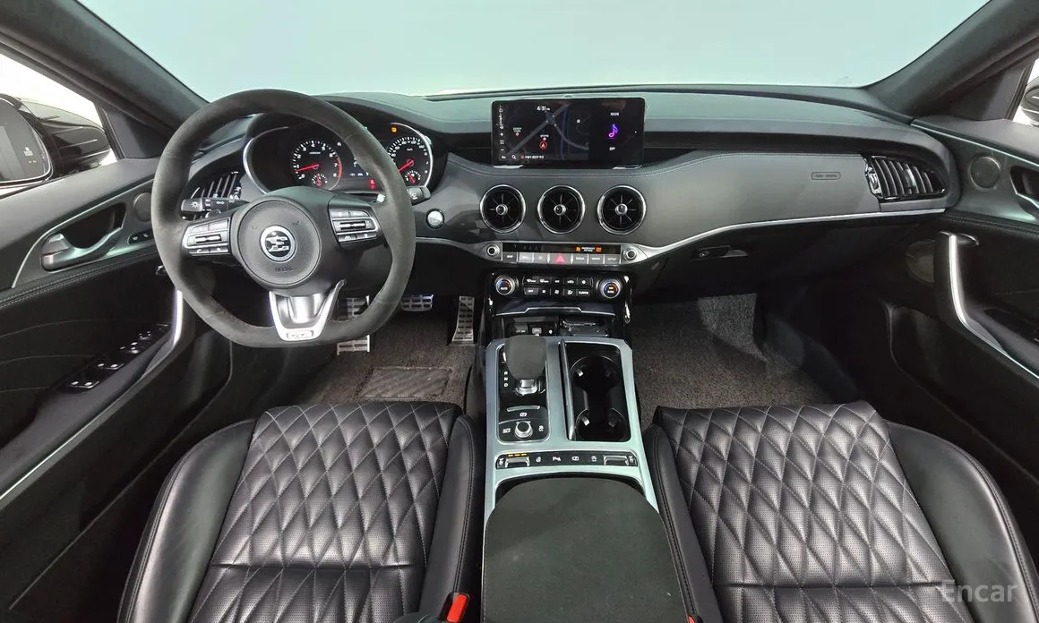 Фото 7 - Kia Stinger