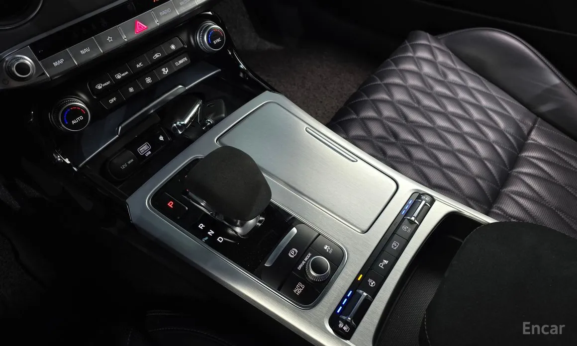 Фото 9 - Kia Stinger