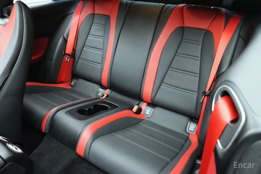 Фото 16 - Mercedes-Benz E-Class