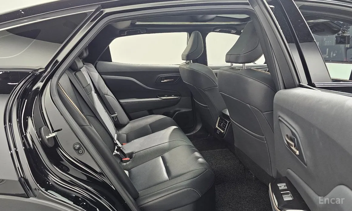 Фото 13 - Toyota Crown