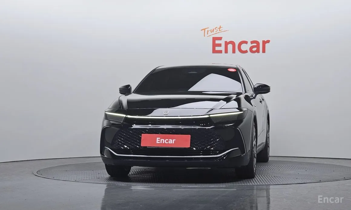 Фото 3 - Toyota Crown