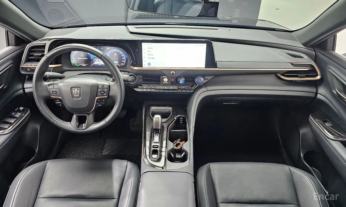 Фото 7 - Toyota Crown