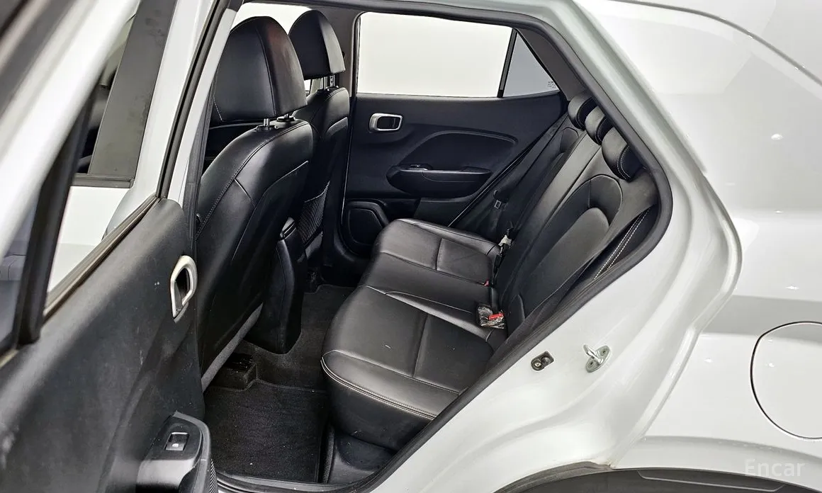 Фото 11 - Hyundai Venue