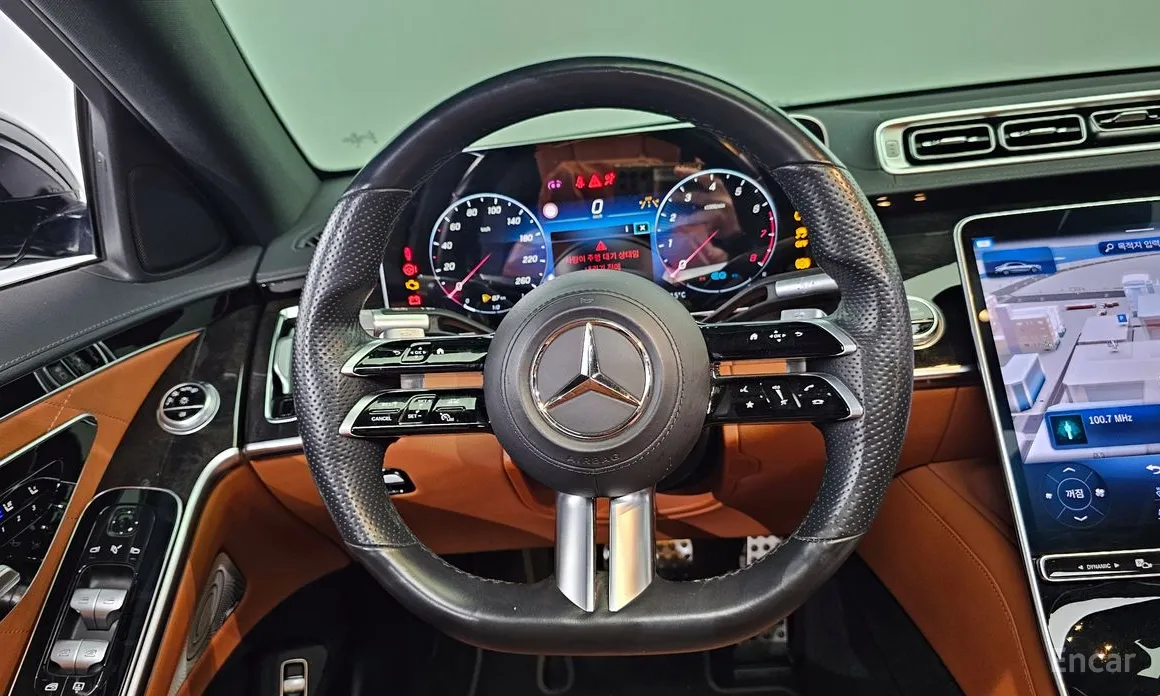 Фото 13 - Mercedes-Benz S-Class