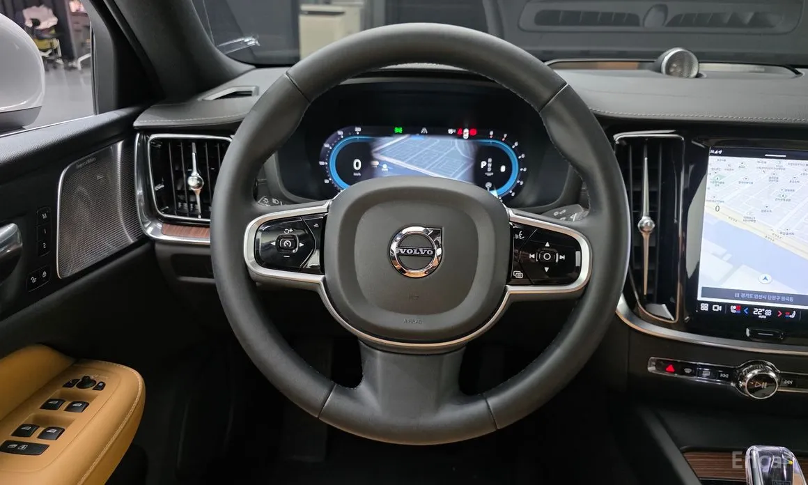 Фото 13 - Volvo S60