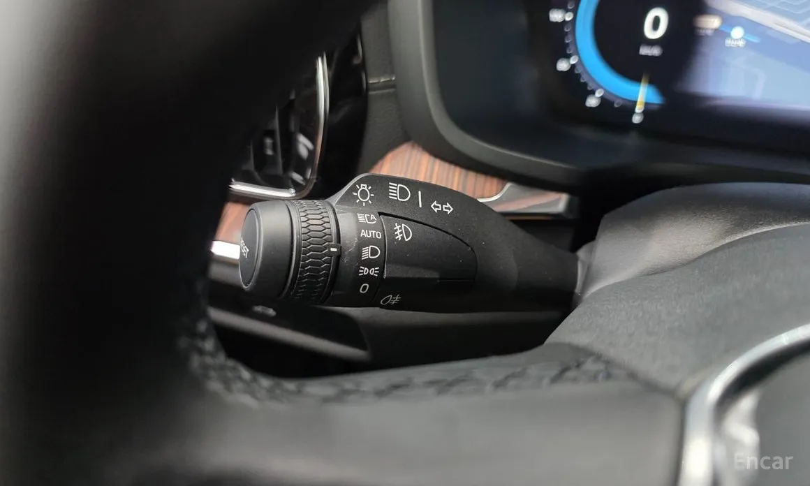 Фото 15 - Volvo S60