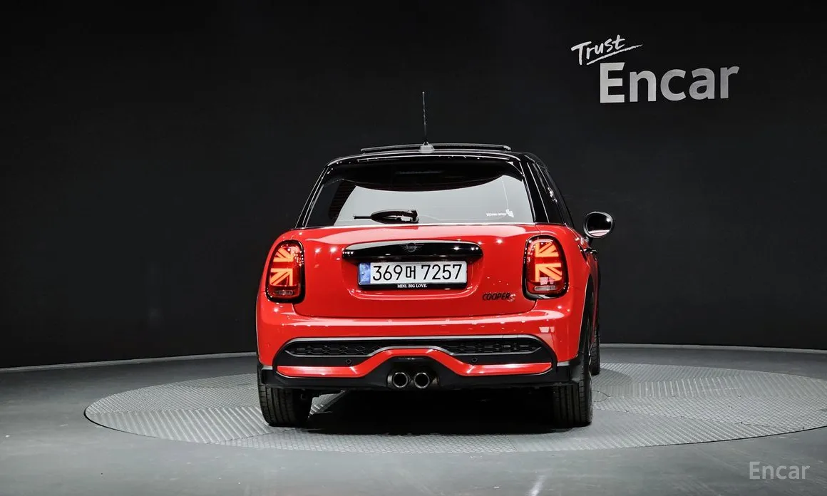 Фото 4 - Mini Cooper