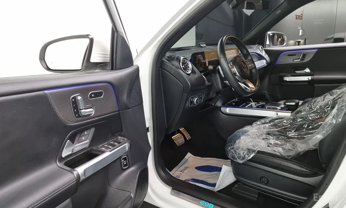 Фото 10 - Mercedes-Benz EQB