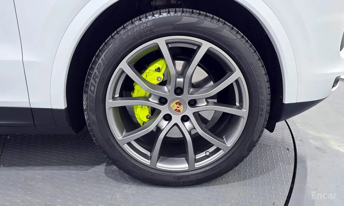 Фото 5 - Porsche Cayenne