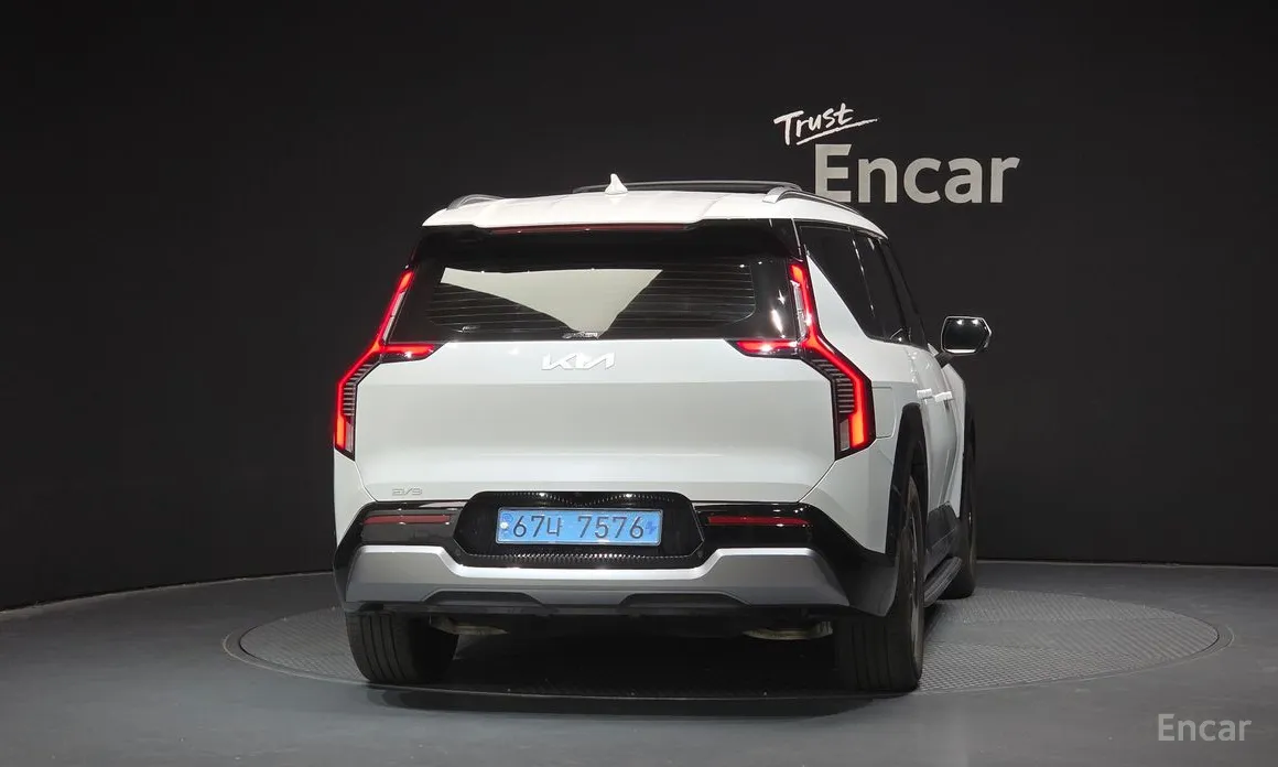 Фото 4 - Kia EV9