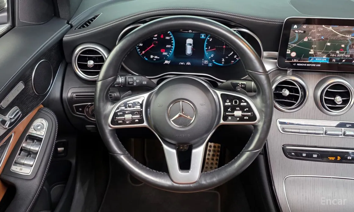 Фото 13 - Mercedes-Benz GLC-Class