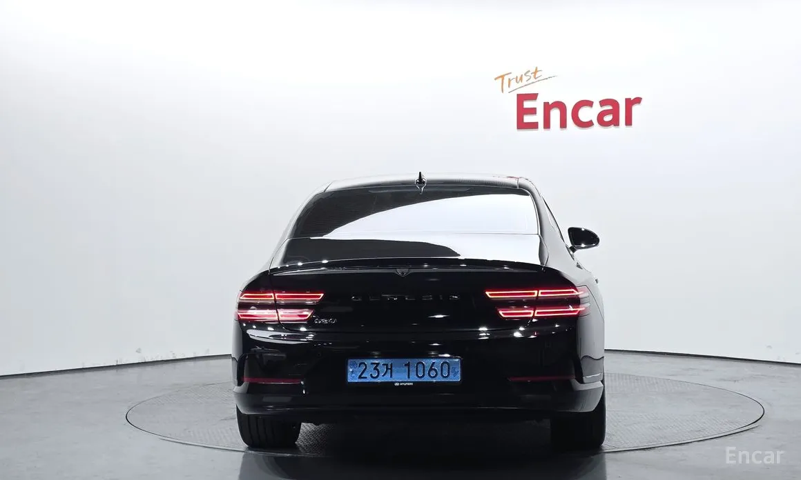 Фото 4 - Genesis G80