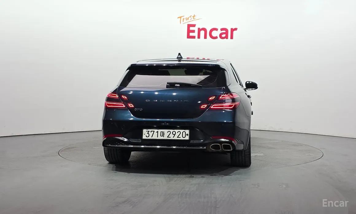 Фото 4 - Genesis G70