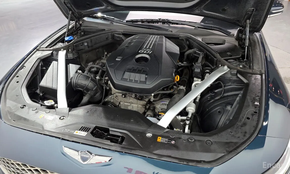 Фото 6 - Genesis G70