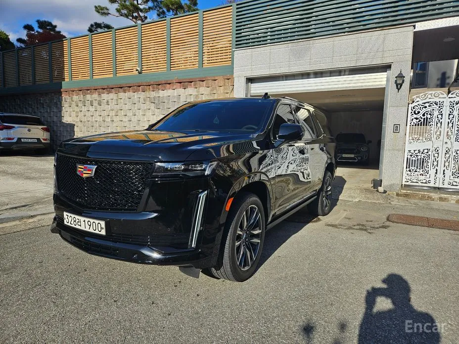 Фото 1 - Cadillac Escalade