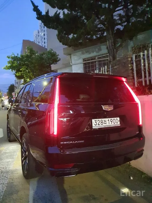 Фото 2 - Cadillac Escalade