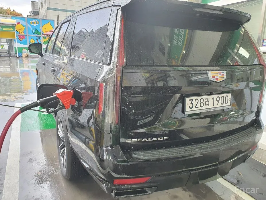 Фото 4 - Cadillac Escalade