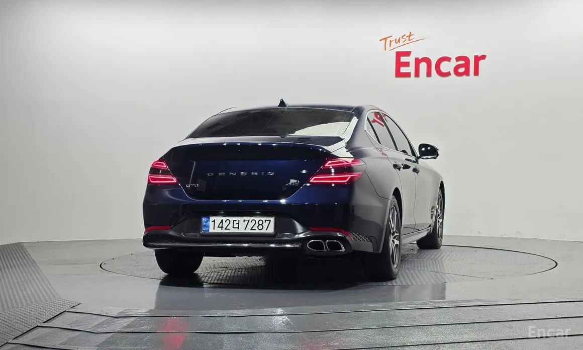 Фото 4 - Genesis G70