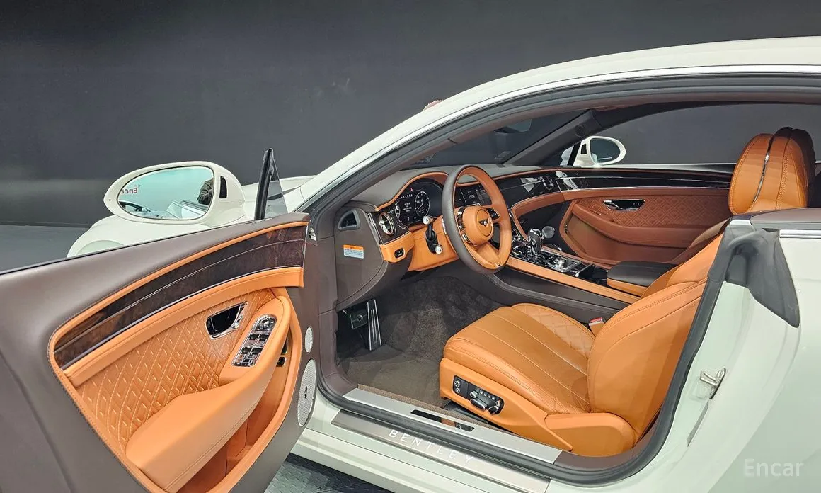 Фото 11 - Bentley Continental GT