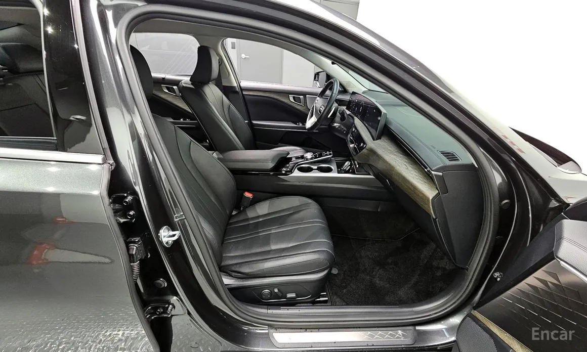 Фото 12 - Kia K8