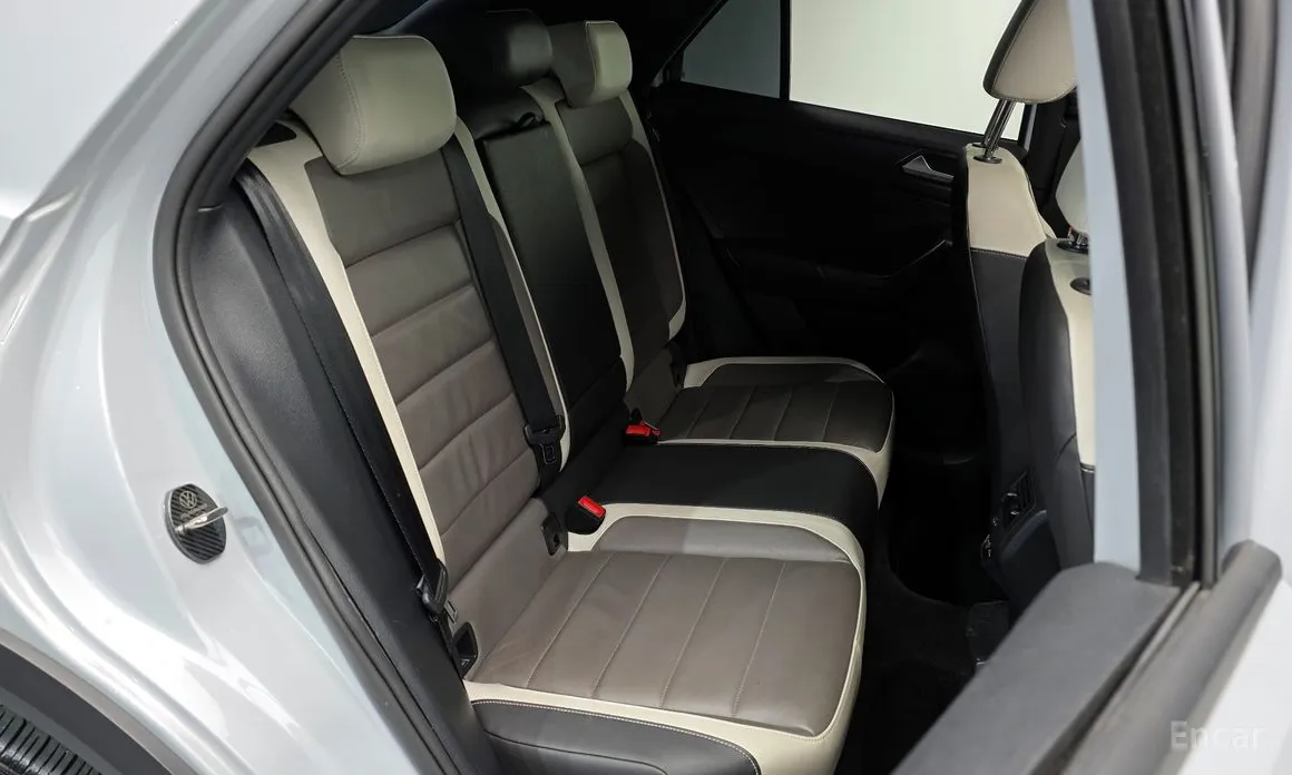 Фото 12 - Volkswagen T-Roc