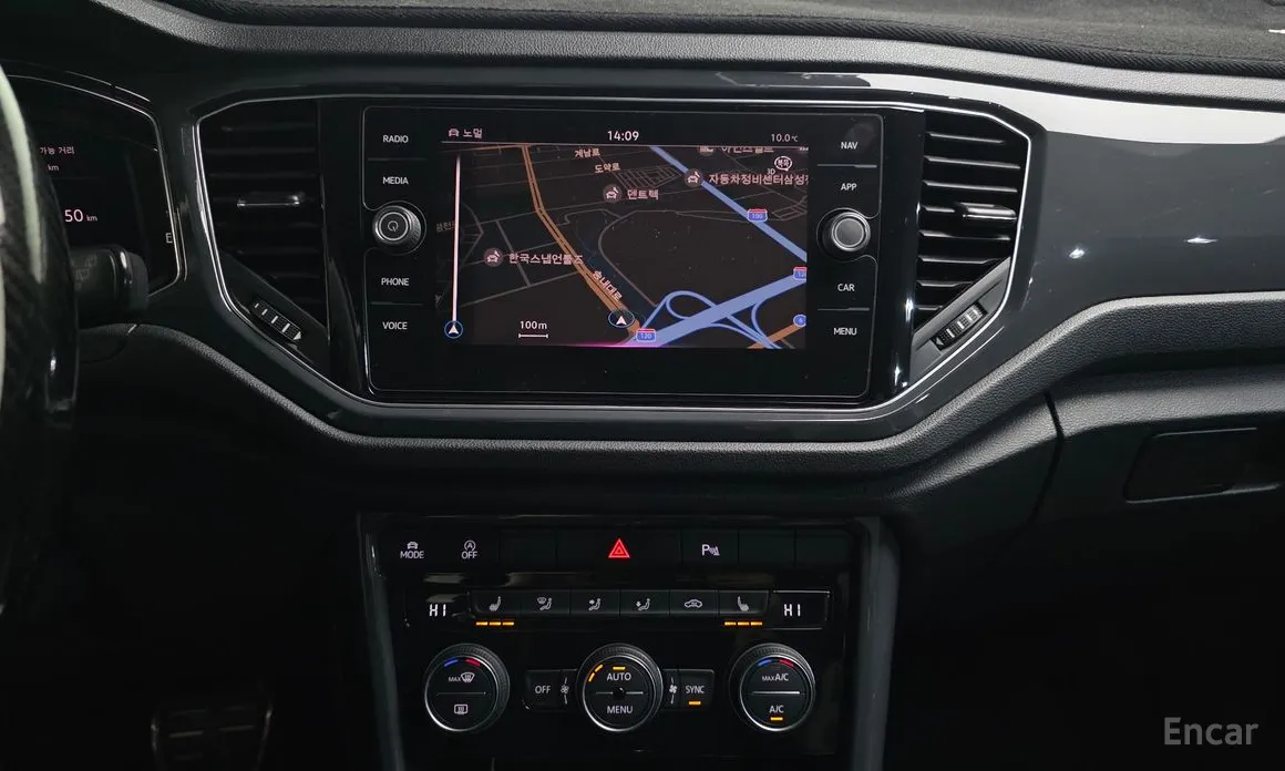 Фото 14 - Volkswagen T-Roc