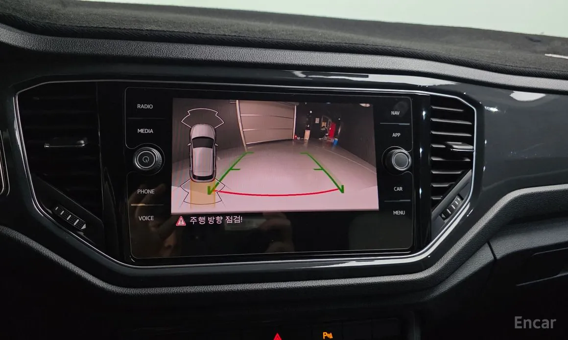 Фото 15 - Volkswagen T-Roc