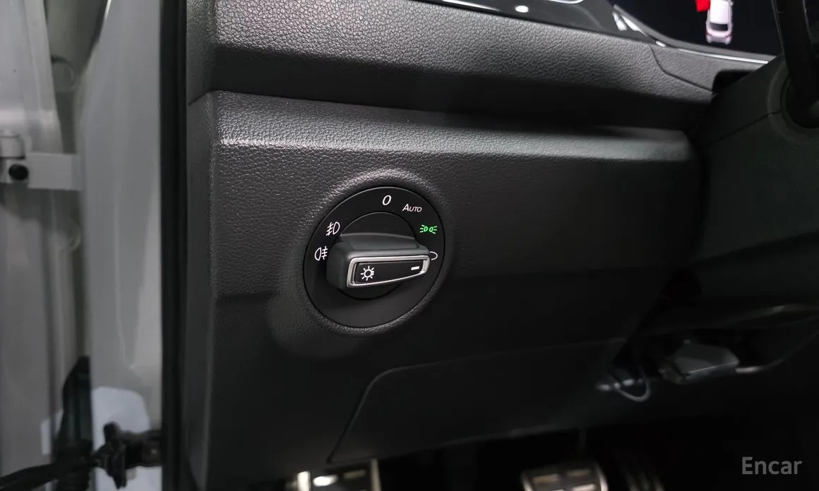 Фото 18 - Volkswagen T-Roc