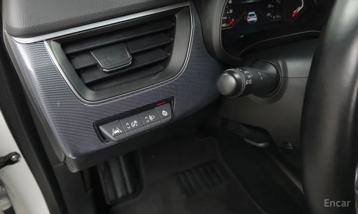 Фото 18 - Renault XM3